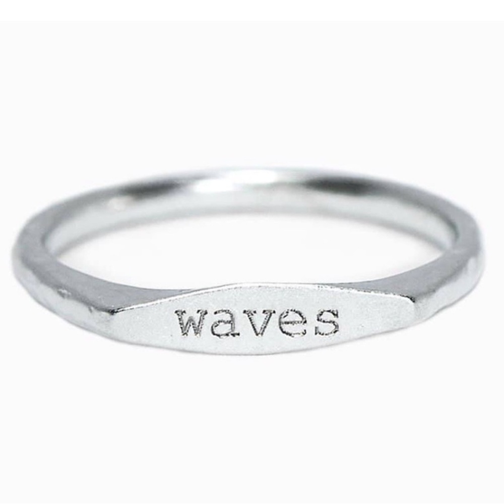 Pure Vida Hammered Silver Plated Ocean Waves Ring